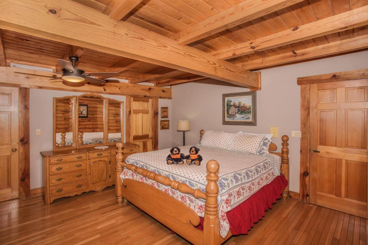 Smoky Bear Lodge With Guest House, Hot Tub, 1089 Free Tickets Each Paid Day, Dollywood And More Sevierville Dış mekan fotoğraf