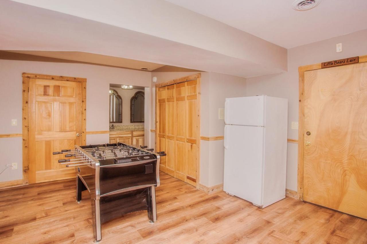 Smoky Bear Lodge With Guest House, Hot Tub, 1089 Free Tickets Each Paid Day, Dollywood And More Sevierville Dış mekan fotoğraf